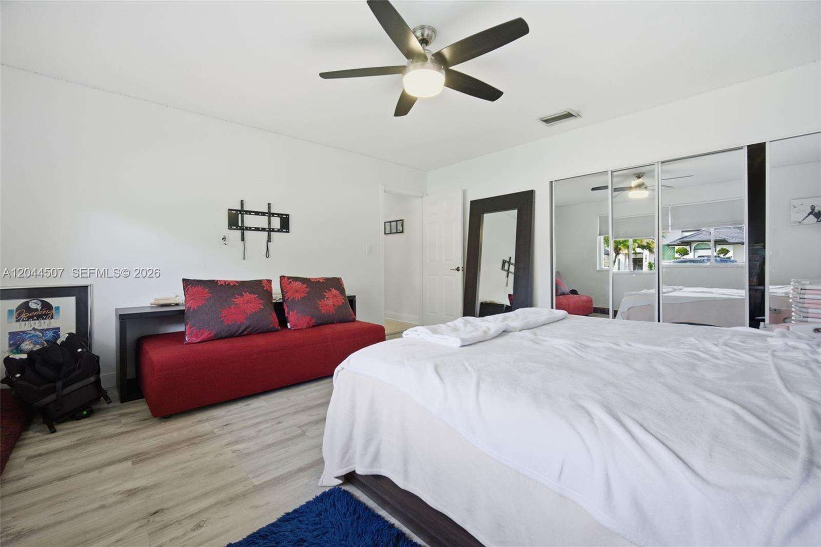 713 Diplomat Pkwy, Hallandale Beach, FL 33009 - For Sale photo 22