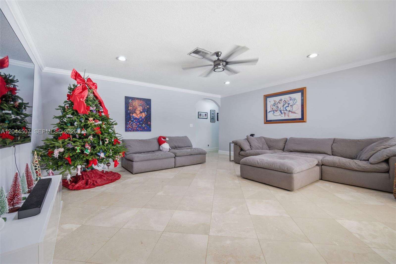 713 Diplomat Pkwy, Hallandale Beach, FL 33009 - For Sale photo 25