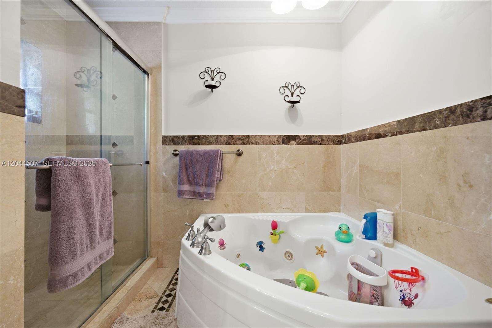 713 Diplomat Pkwy, Hallandale Beach, FL 33009 - For Sale photo 29