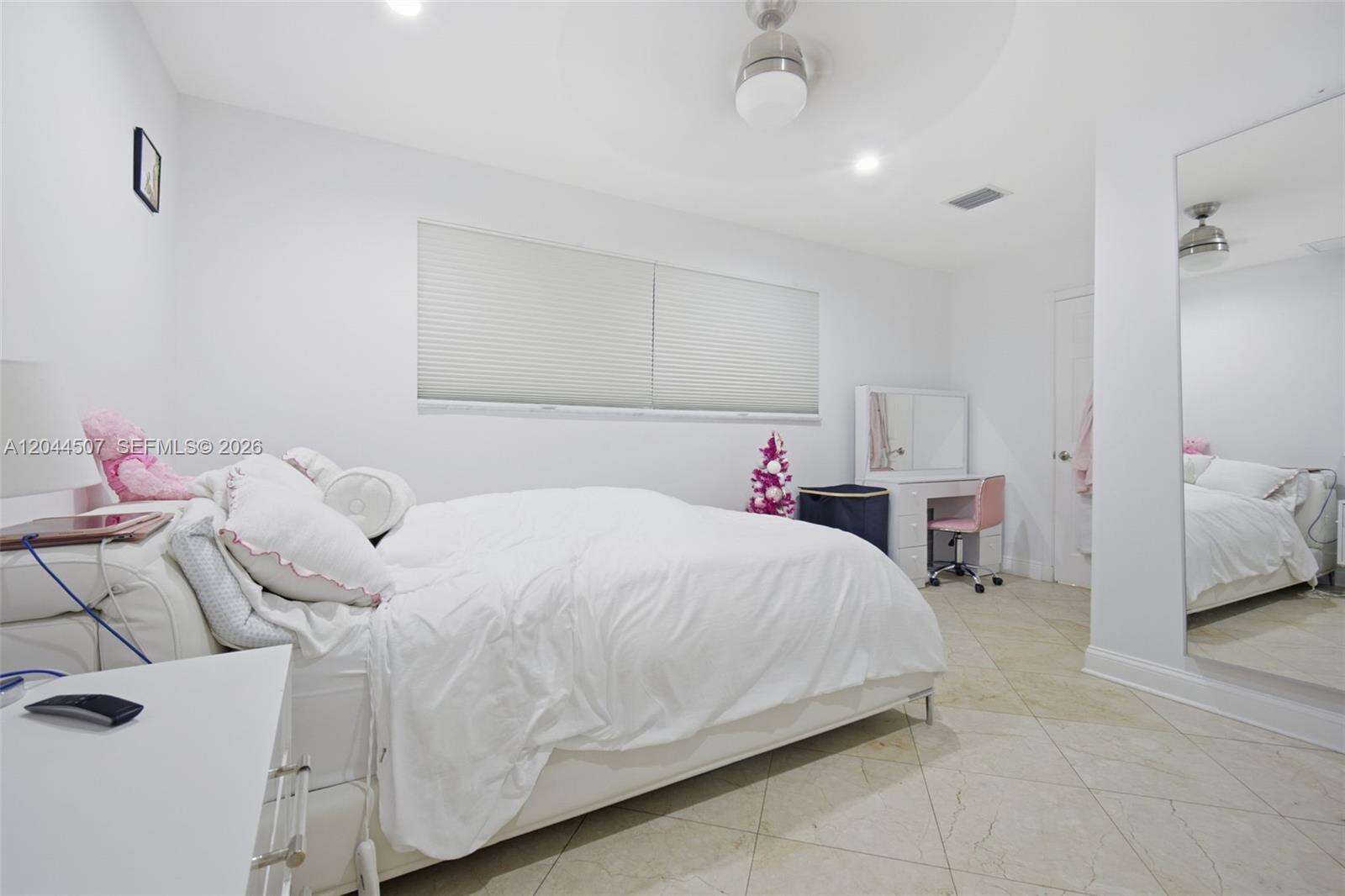 713 Diplomat Pkwy, Hallandale Beach, FL 33009 - For Sale photo 31