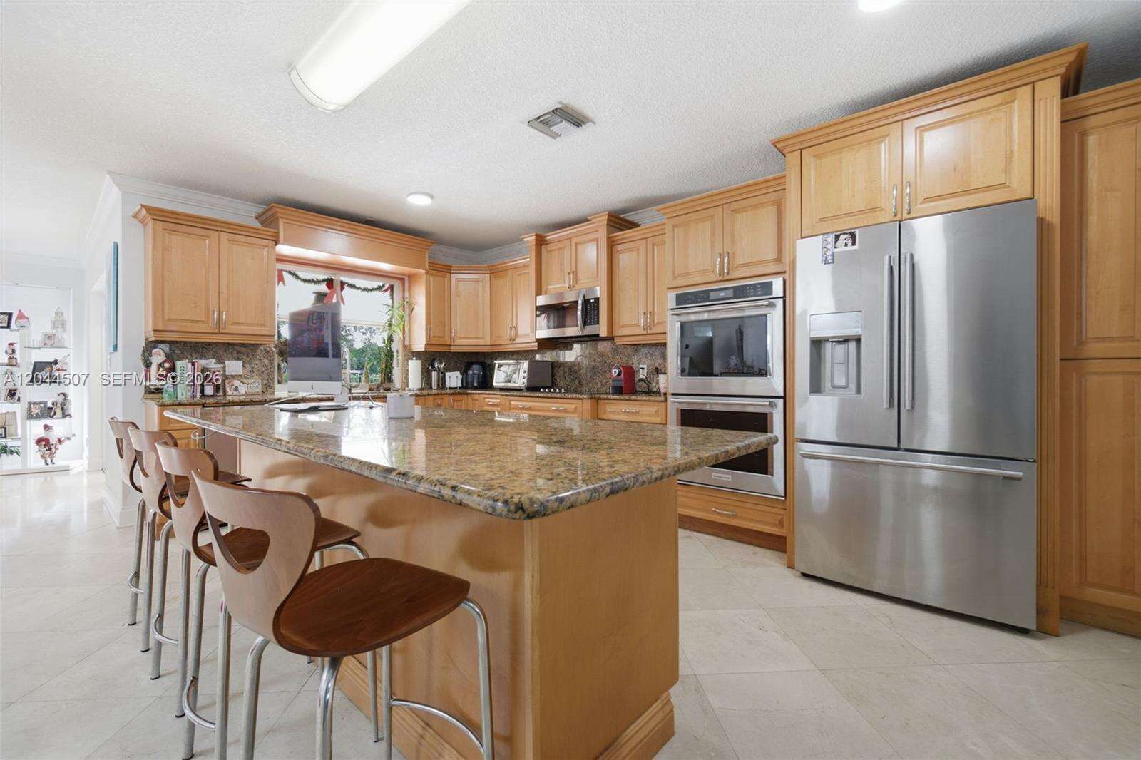 713 Diplomat Pkwy, Hallandale Beach, FL 33009 - For Sale photo 9