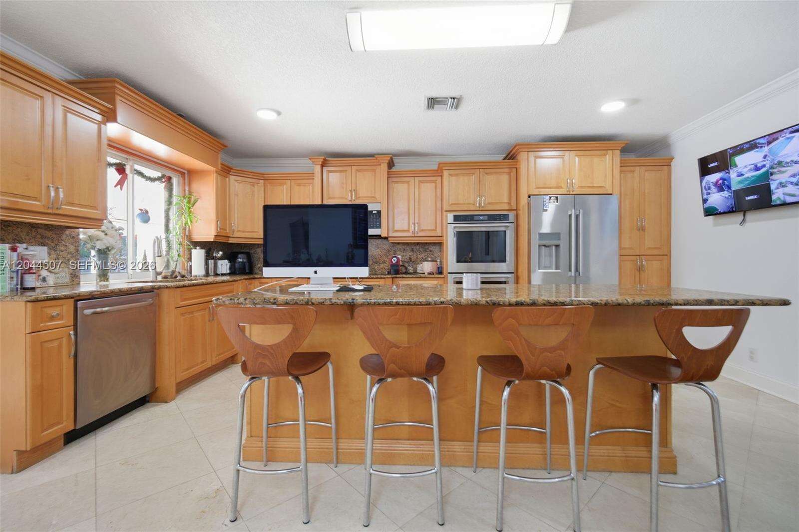 713 Diplomat Pkwy, Hallandale Beach, FL 33009 - For Sale photo 10