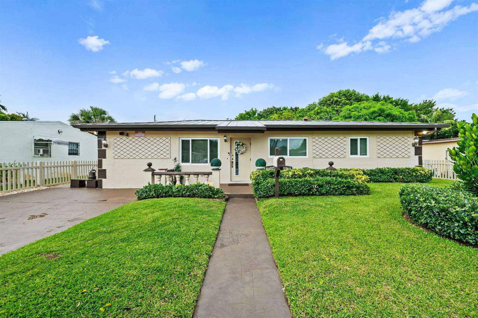 480 Alabama, Fort Lauderdale, FL 33312 - For Sale photo 2