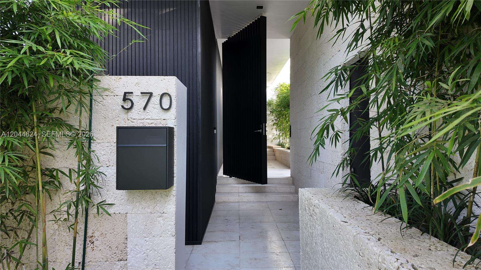 570 Shore Dr, Miami Beach, FL 33141 - For Sale photo 2