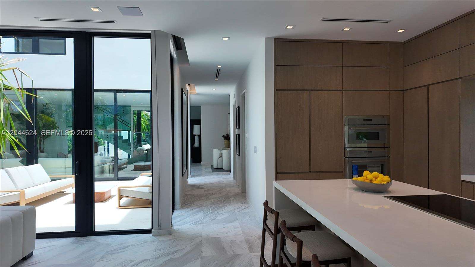 570 Shore Dr, Miami Beach, FL 33141 - For Sale photo 12