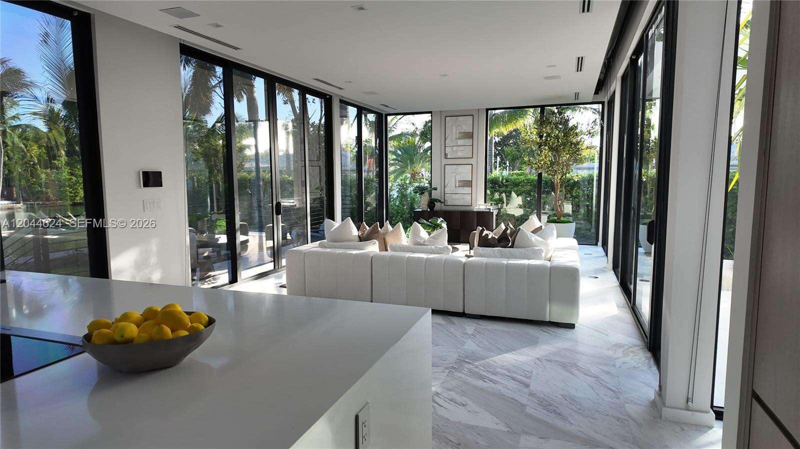 570 Shore Dr, Miami Beach, FL 33141 - For Sale photo 14