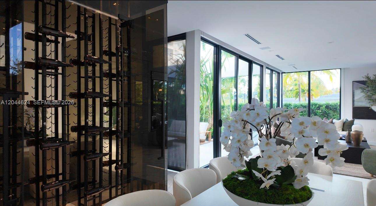 570 Shore Dr, Miami Beach, FL 33141 - For Sale photo 25