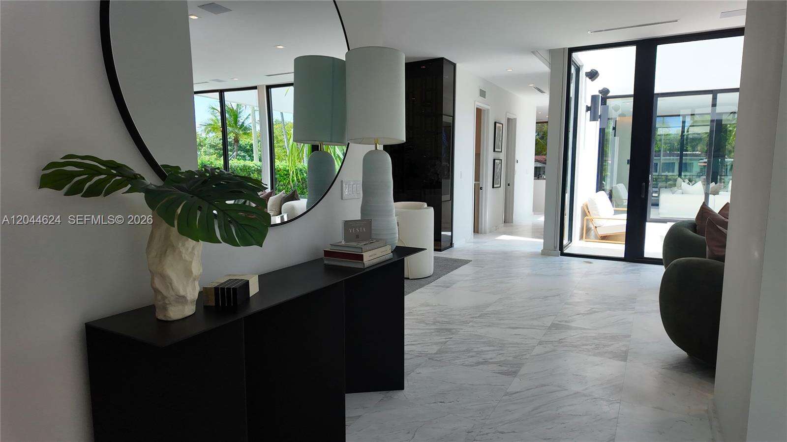 570 Shore Dr, Miami Beach, FL 33141 - For Sale photo 5