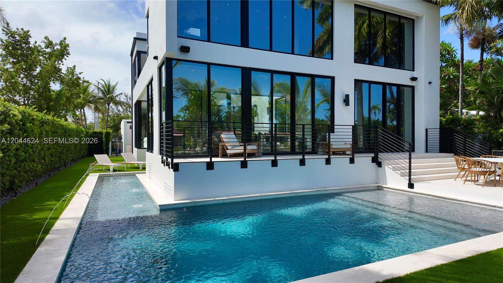570 Shore Dr, Miami Beach, FL 33141 - For Sale photo 57