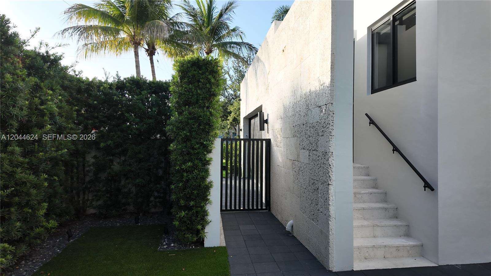 570 Shore Dr, Miami Beach, FL 33141 - For Sale photo 10