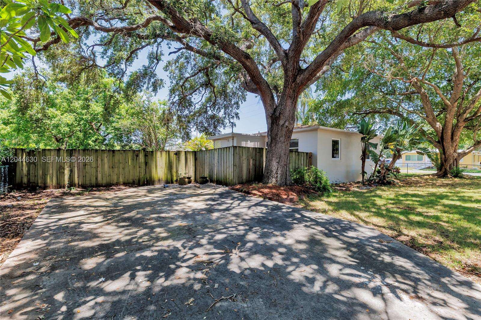 842 28th Ave, Hollywood, FL 33020 - For Sale photo 25