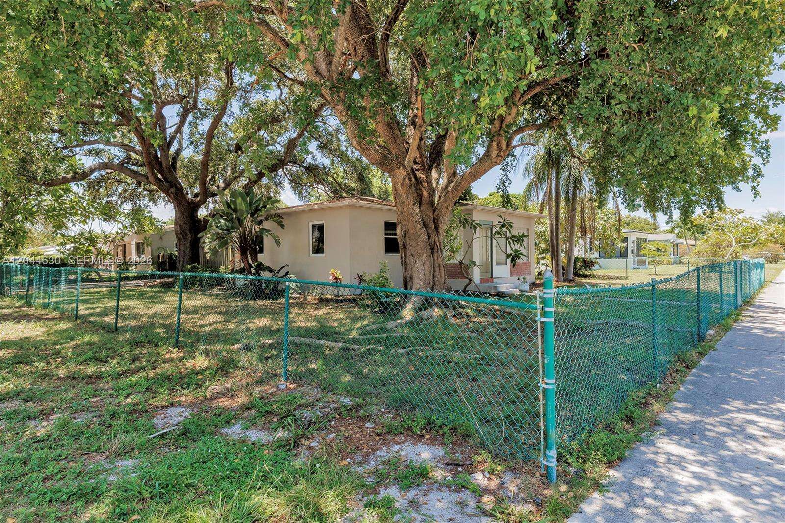 842 28th Ave, Hollywood, FL 33020 - For Sale photo 32