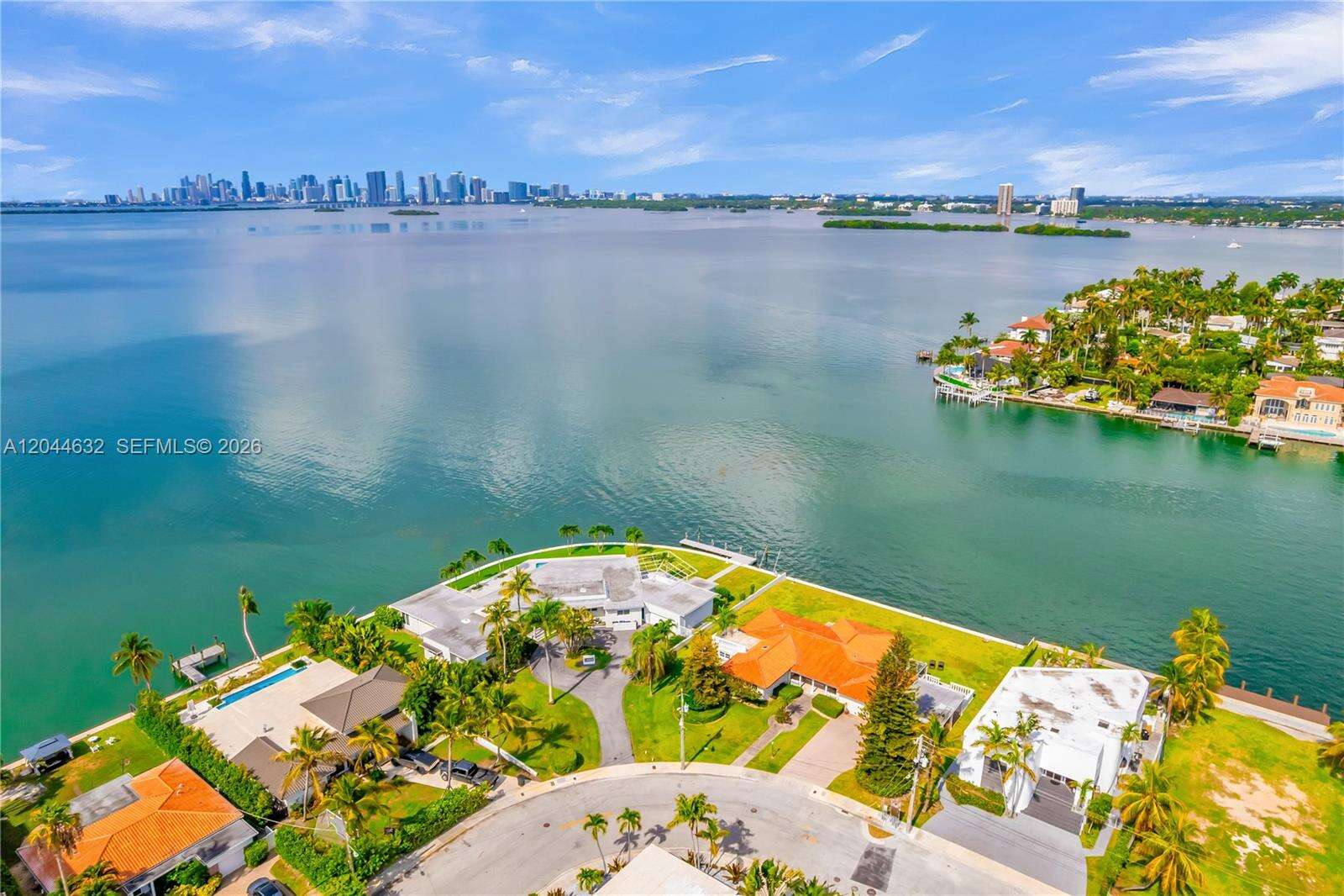 7500 Treasure Dr, North Bay Village, FL 33141 - For Sale photo 4