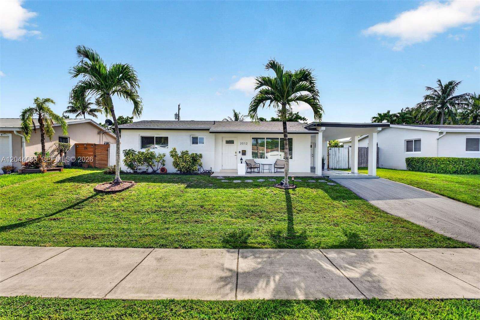 2012 31st Rd, Hollywood, FL 33021 - For Sale photo 2