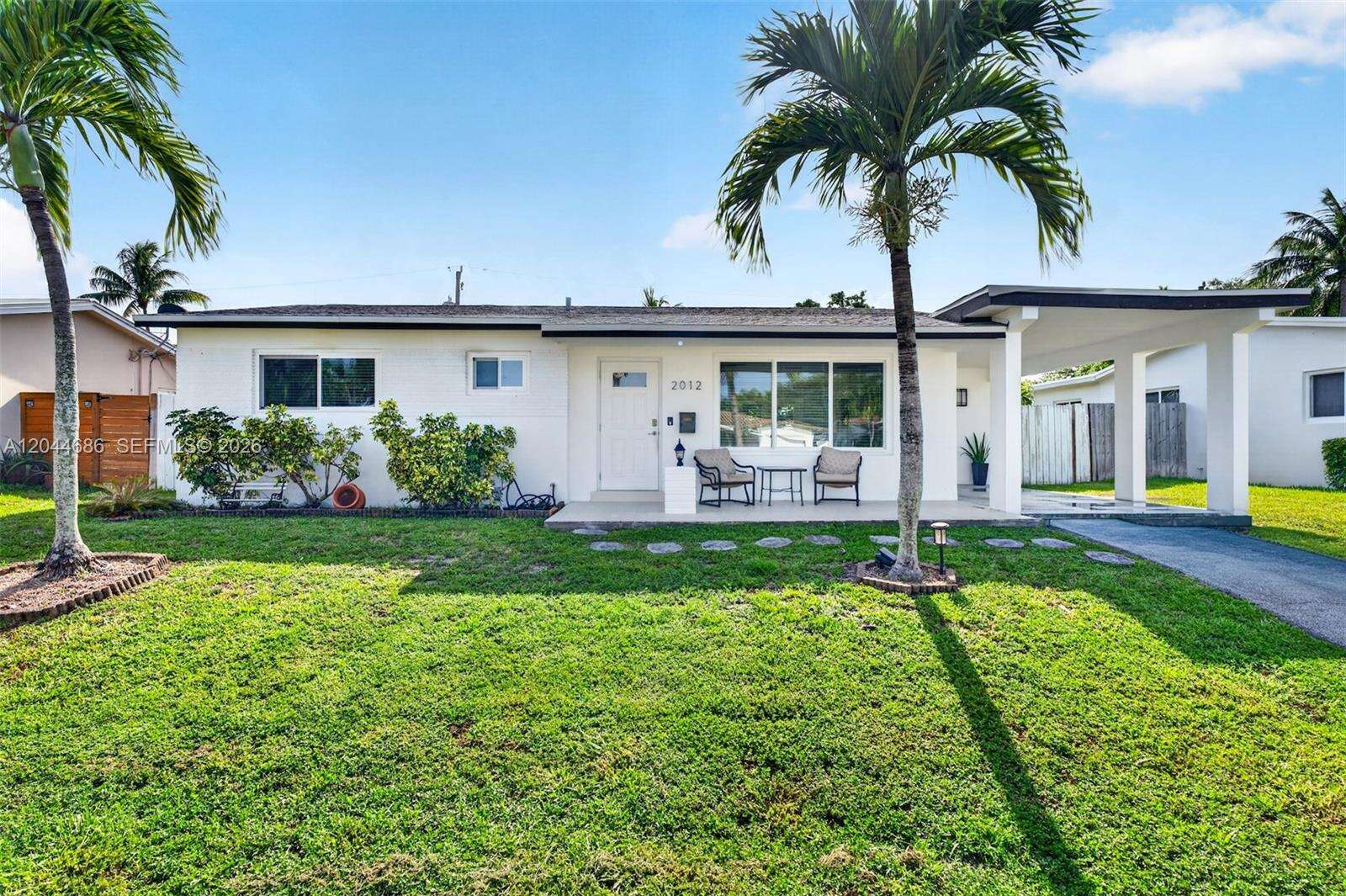 2012 31st Rd, Hollywood, FL 33021 - For Sale photo 3