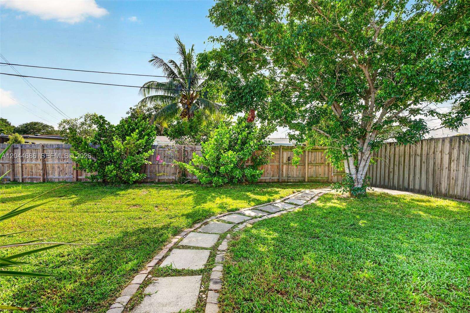 2012 31st Rd, Hollywood, FL 33021 - For Sale photo 24