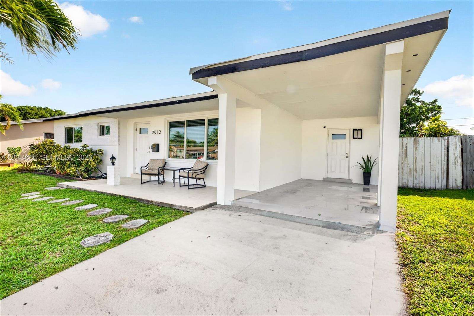 2012 31st Rd, Hollywood, FL 33021 - For Sale photo 4