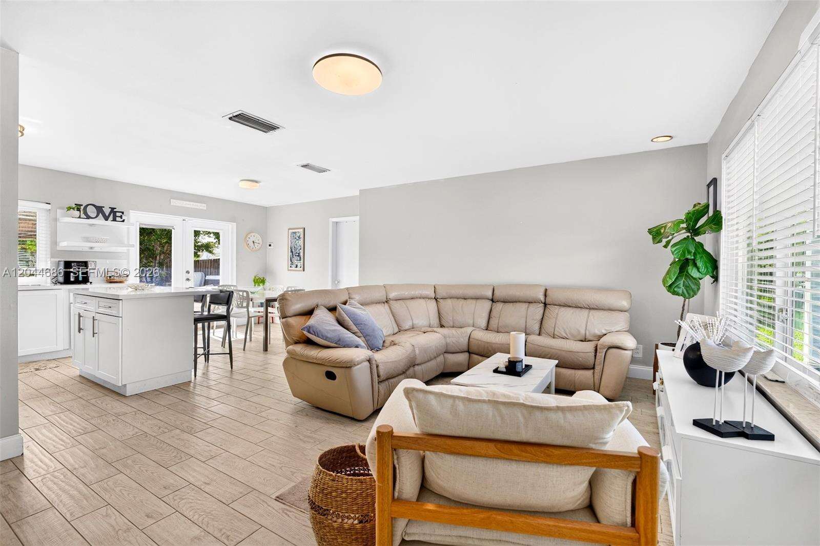 2012 31st Rd, Hollywood, FL 33021 - For Sale photo 5