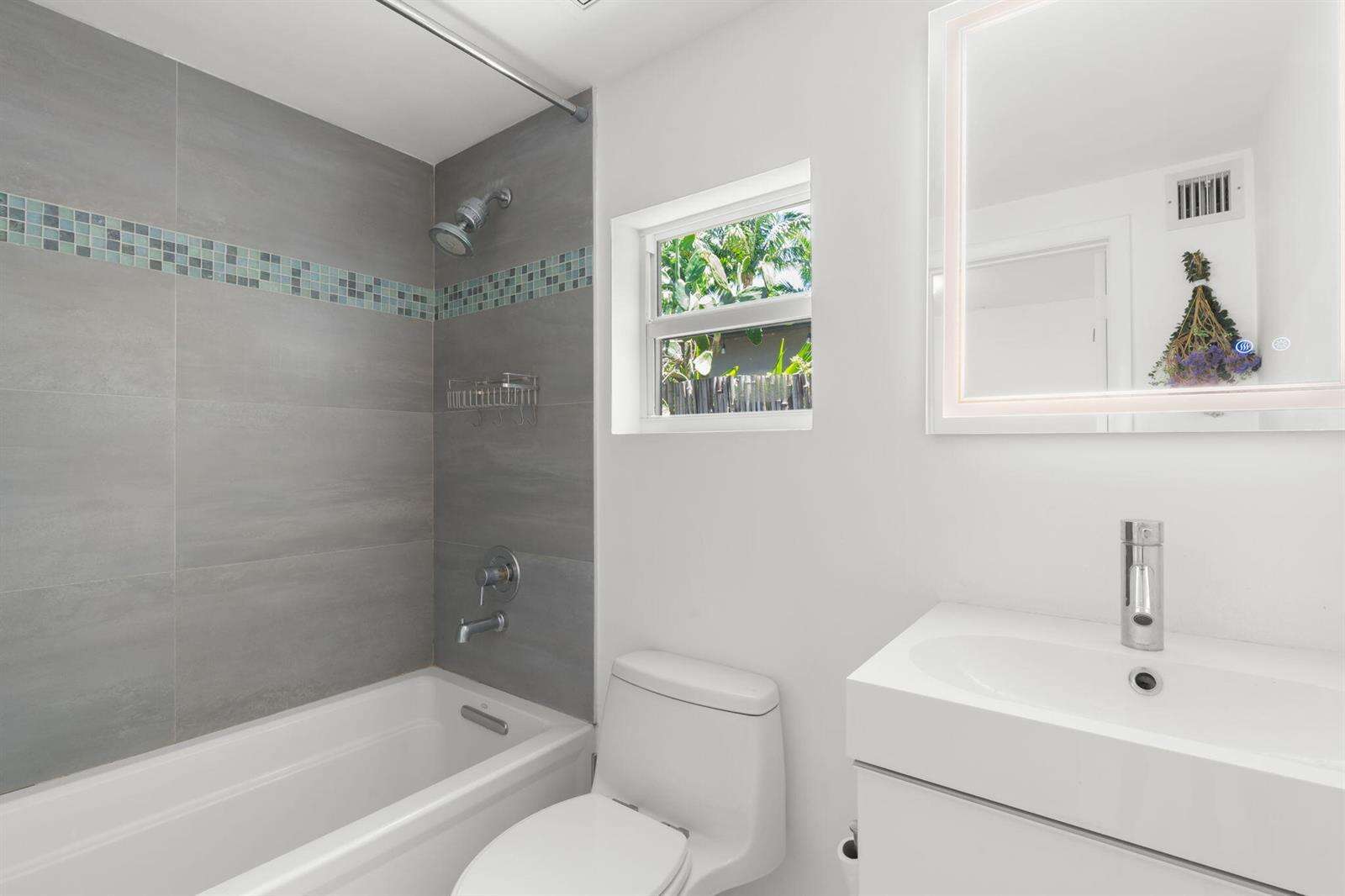 1522 17th, Fort Lauderdale, FL 33304 - For Sale photo 16
