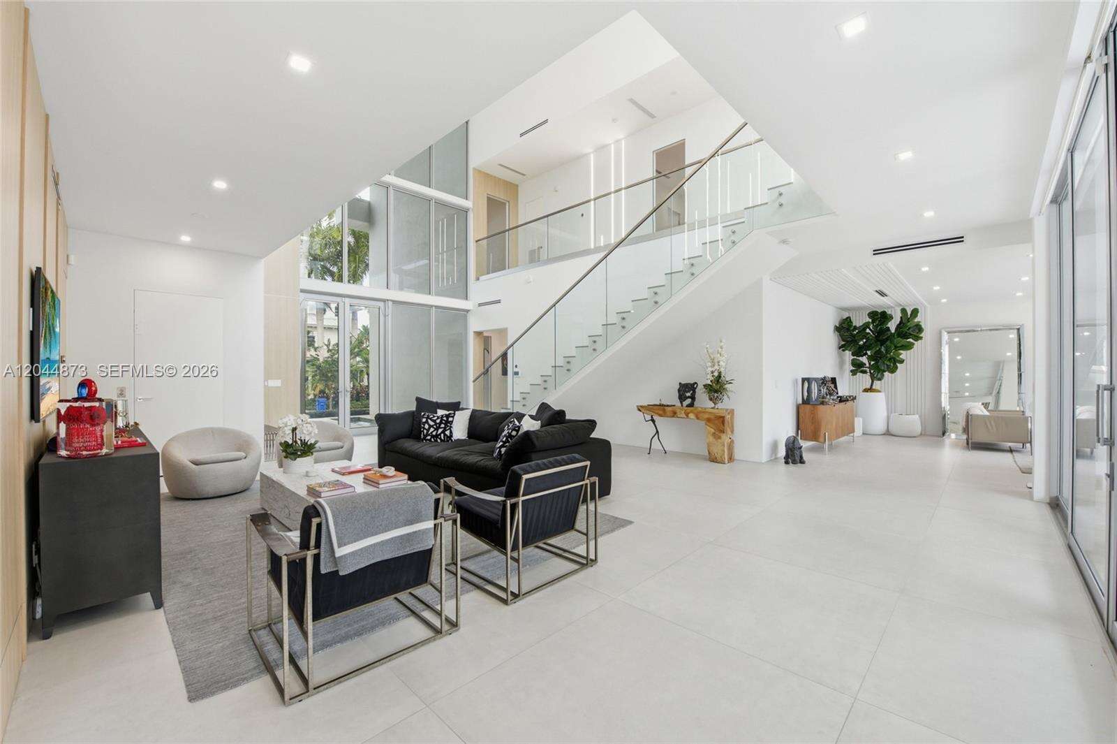 91 Fiesta Way, Fort Lauderdale, FL 33301 - For Sale photo 6