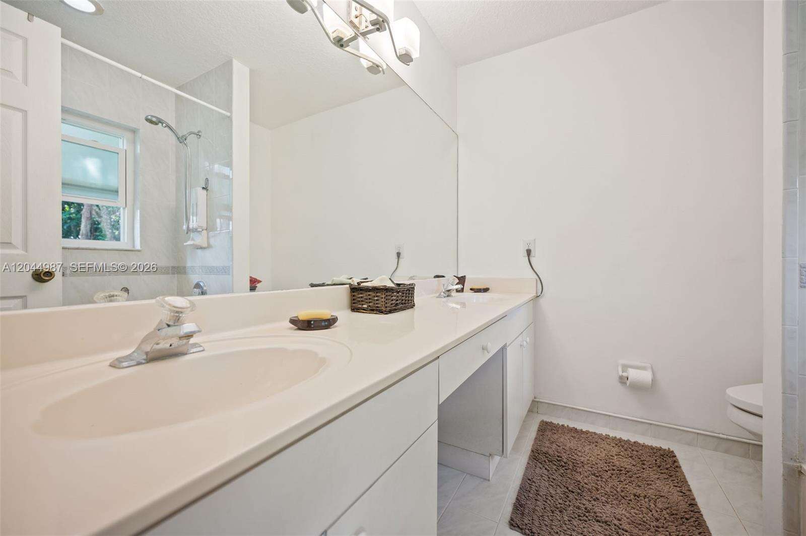 18061 152nd Ct, Miami, FL 33187 - For Sale photo 14
