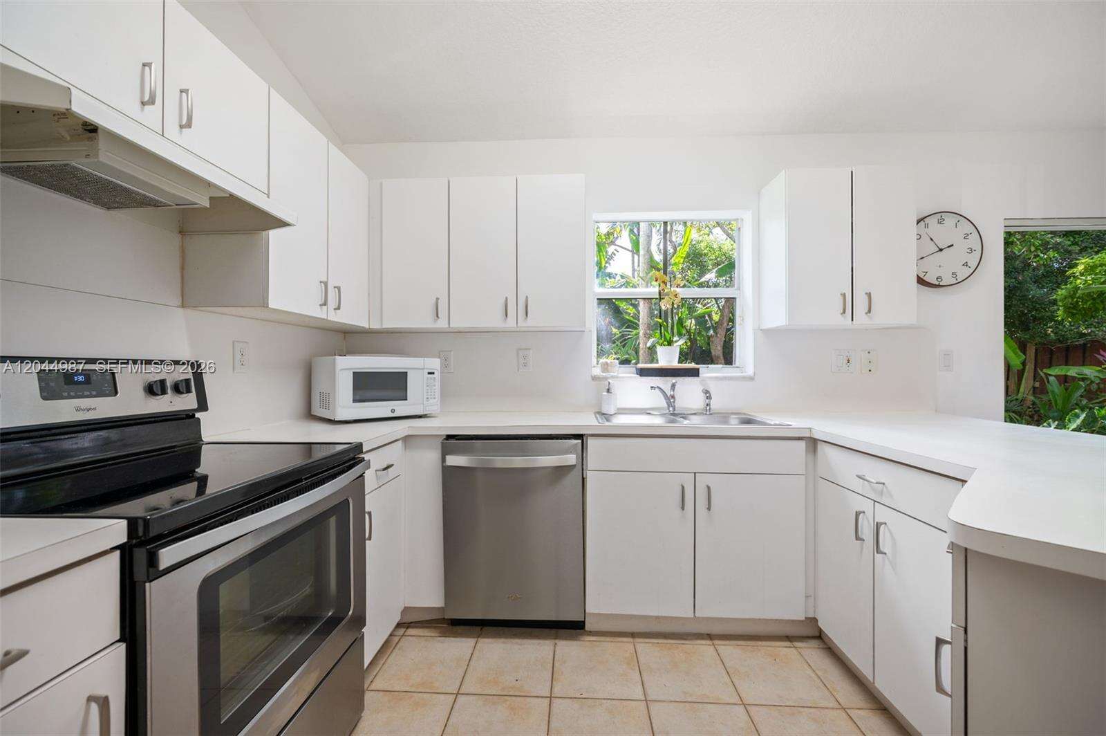 18061 152nd Ct, Miami, FL 33187 - For Sale photo 5
