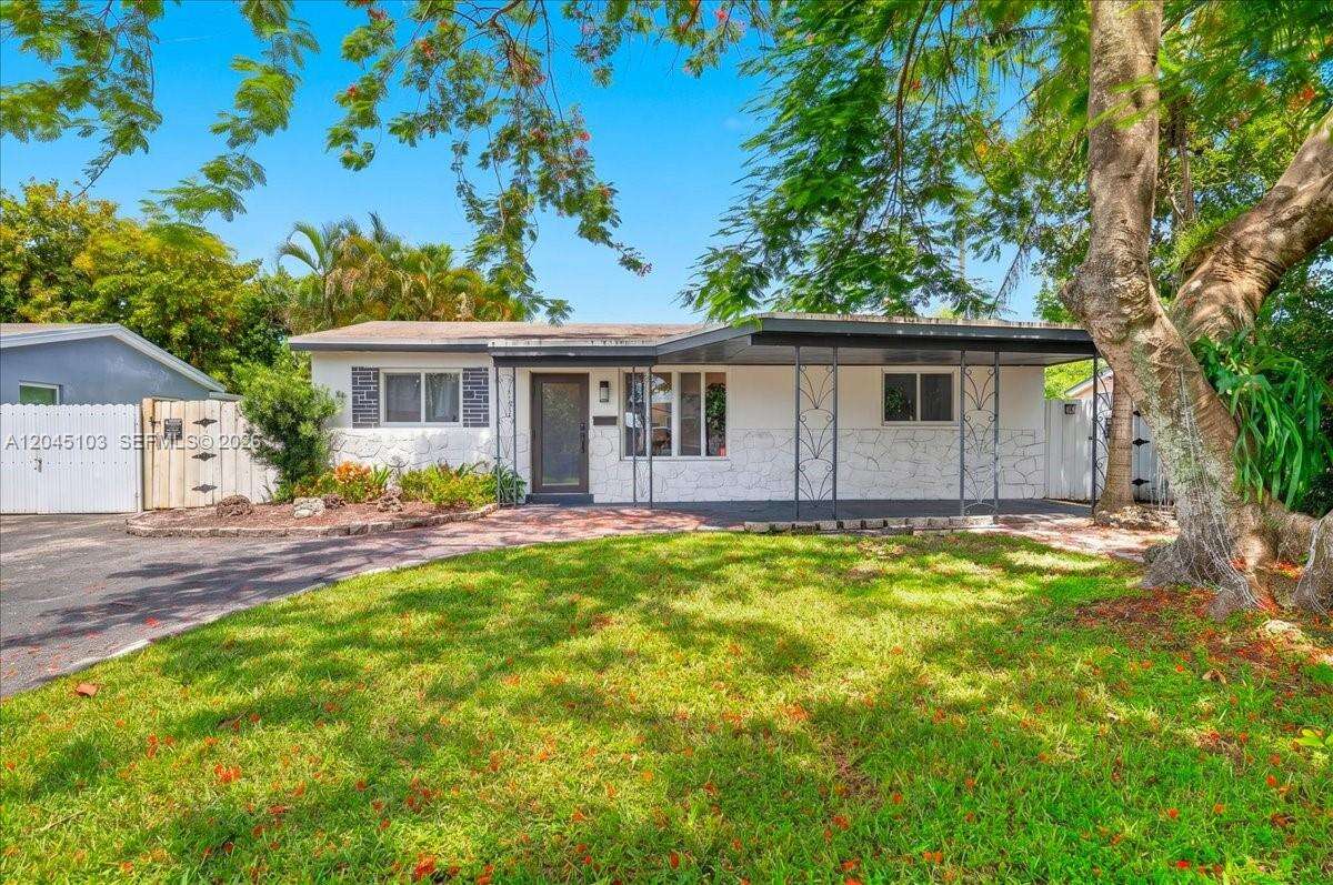 1131 75th Ave, Hollywood, FL 33024 - For Sale photo 1
