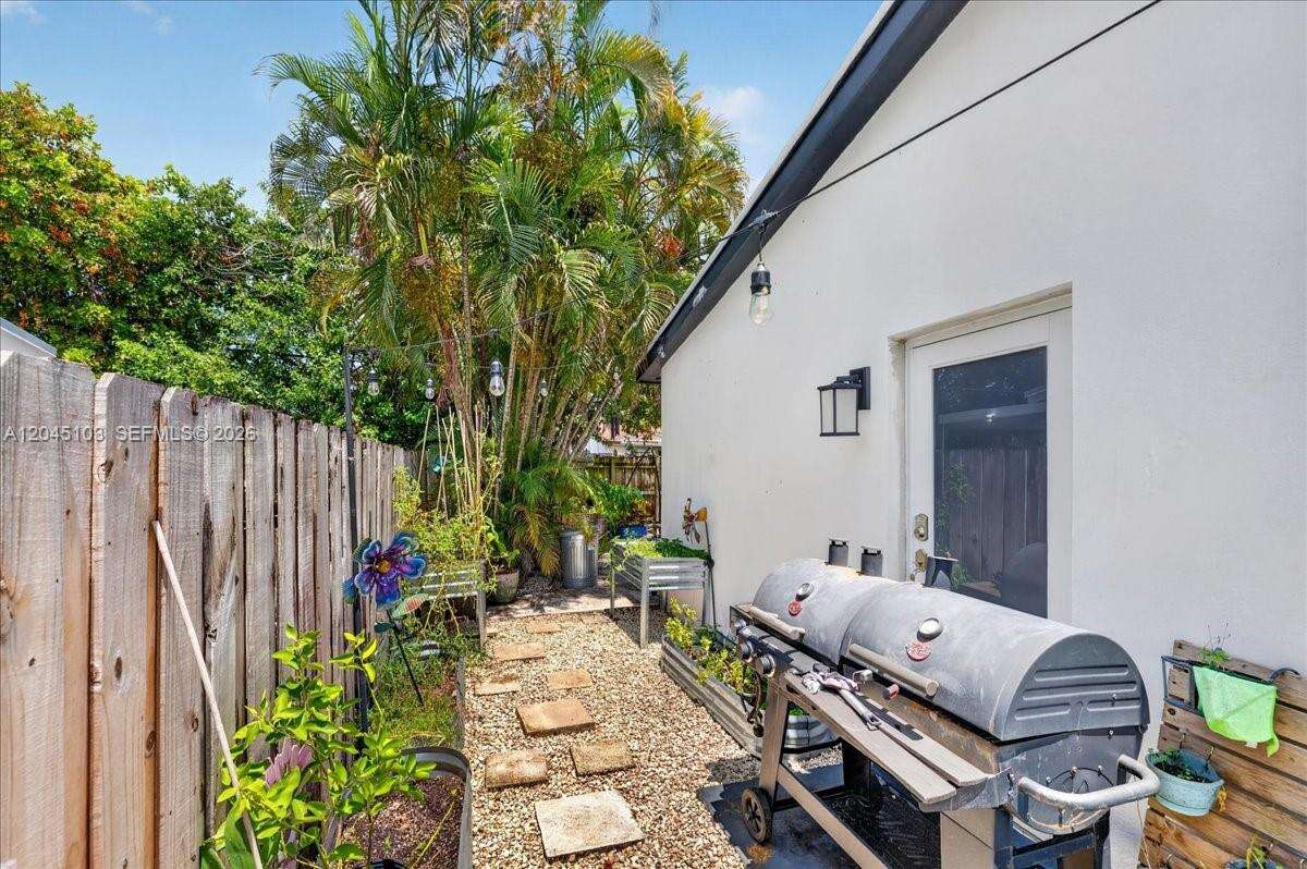 1131 75th Ave, Hollywood, FL 33024 - For Sale photo 26