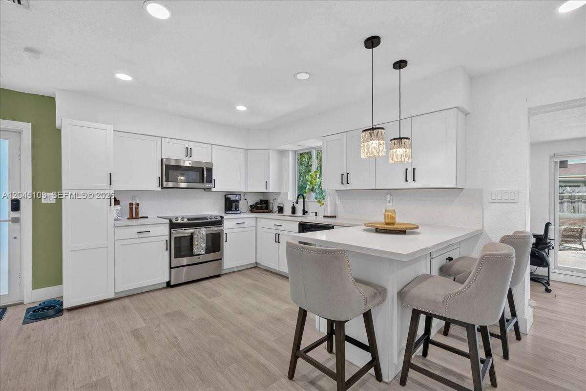 1131 75th Ave, Hollywood, FL 33024 - For Sale photo 6