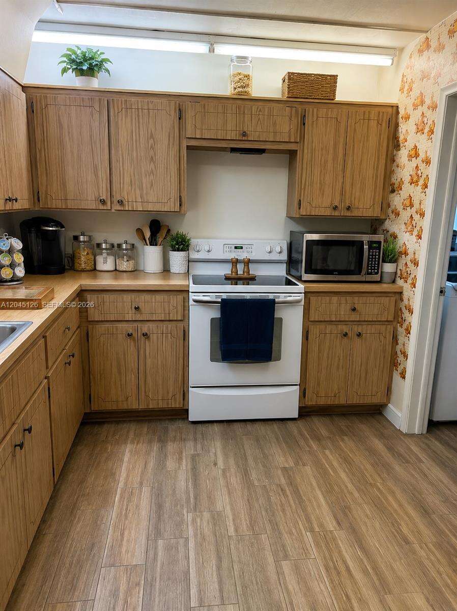 6145 Hayes St, Hollywood, FL 33024 - For Sale photo 11