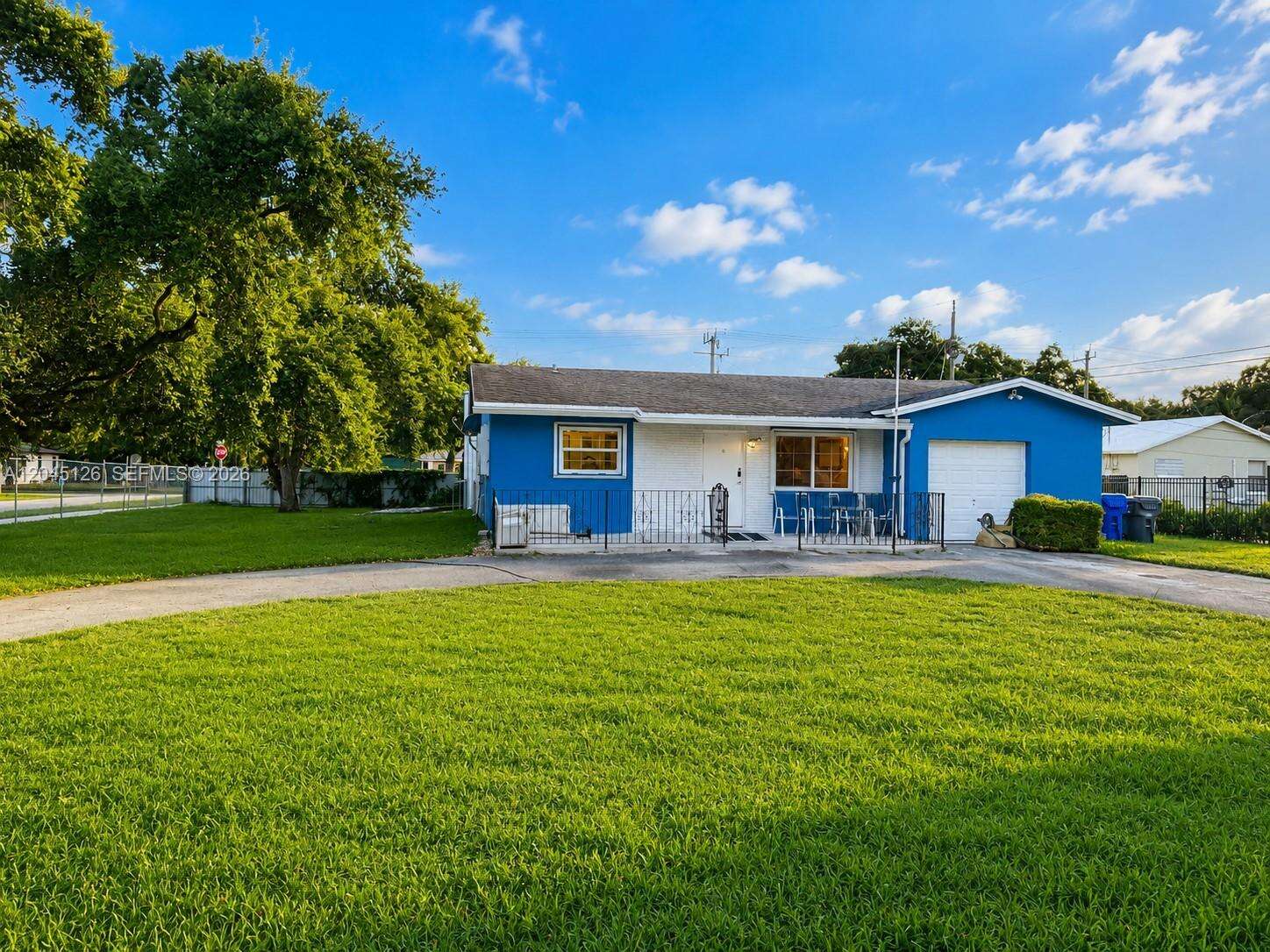 6145 Hayes St, Hollywood, FL 33024 - For Sale photo 4
