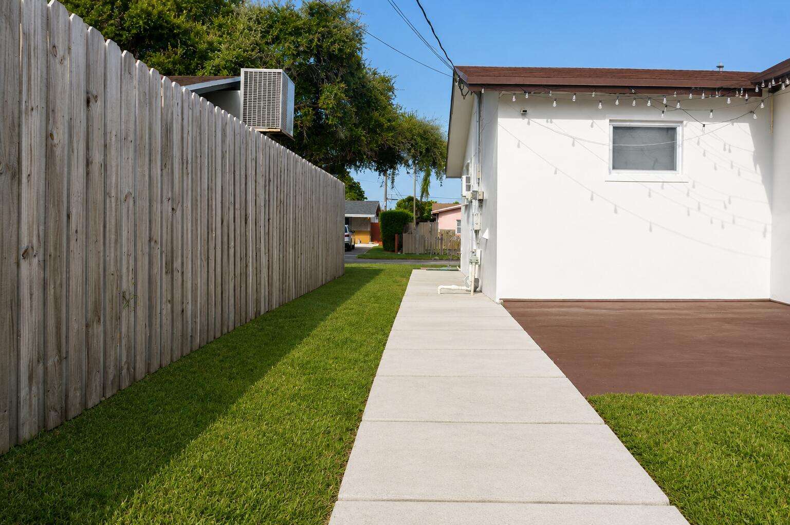 2220 47th, Hollywood, FL 33021 - For Sale photo 4