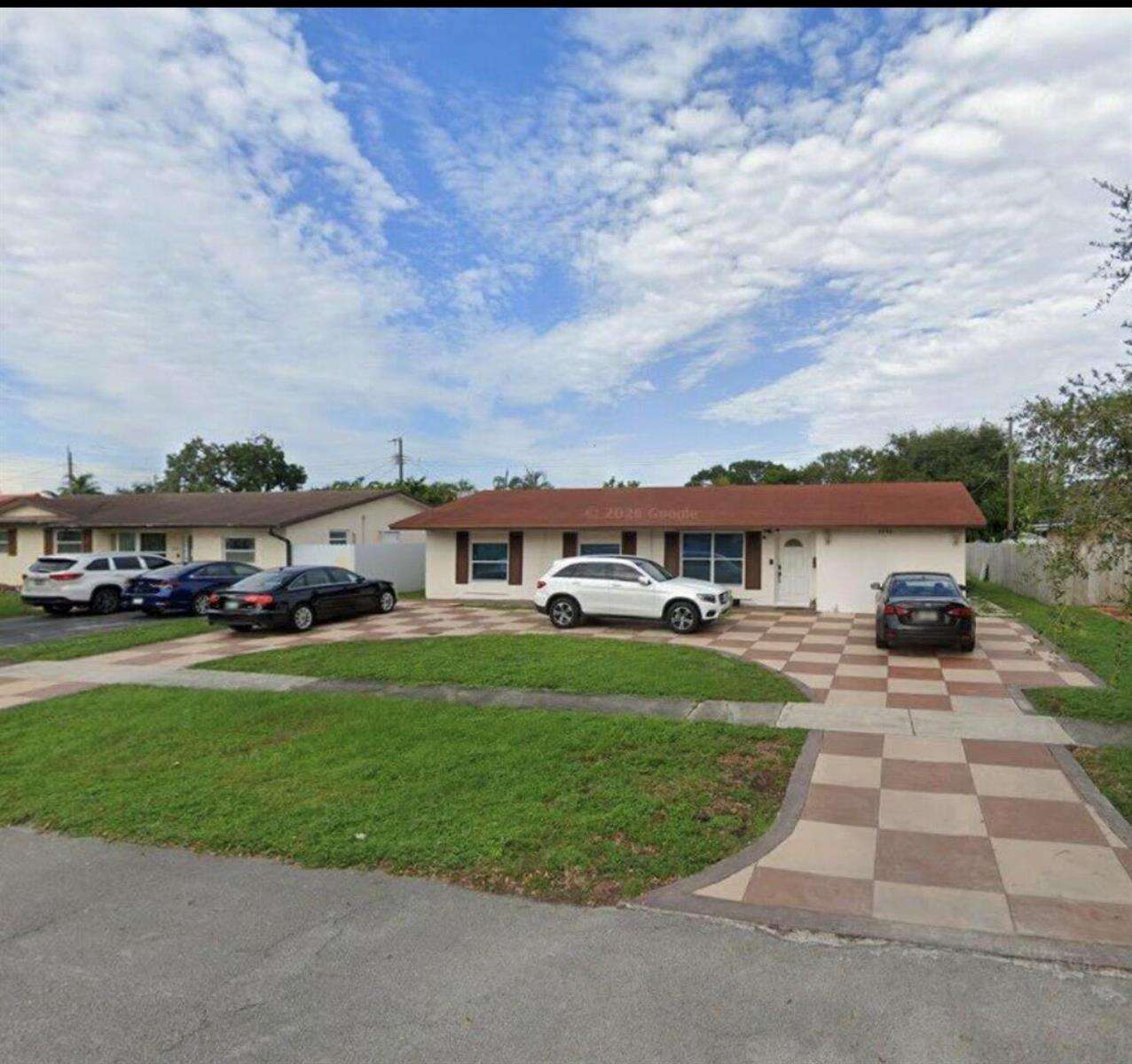 2220 47th, Hollywood, FL 33021 - For Sale photo 7