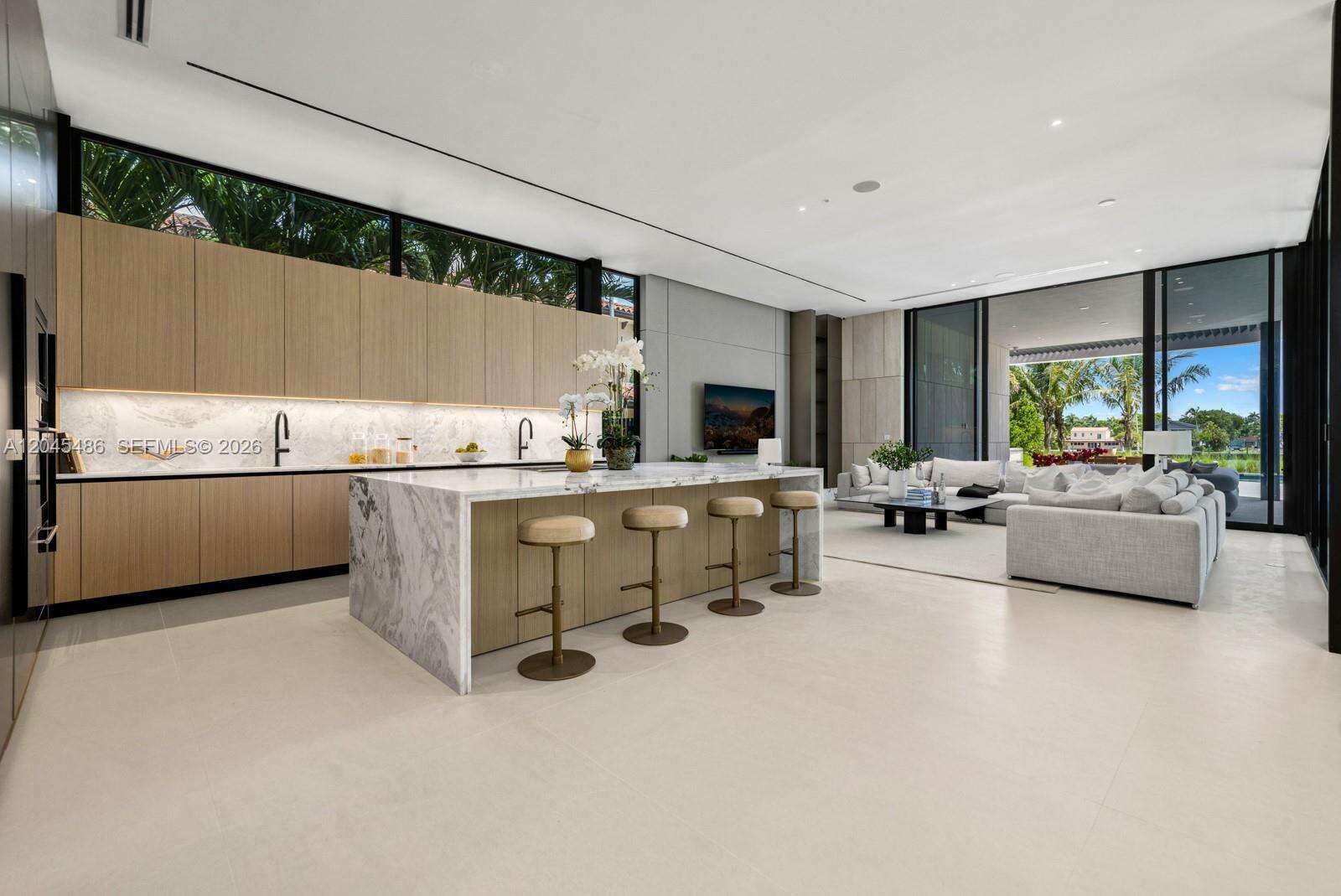 1015 Southlake Dr, Hollywood, FL 33019 - For Sale photo 14
