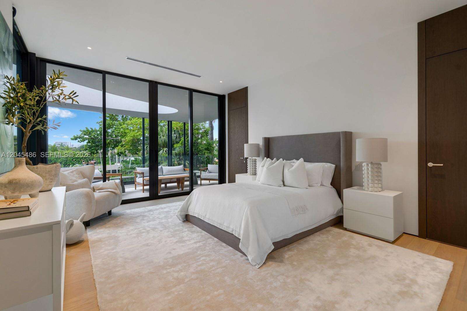 1015 Southlake Dr, Hollywood, FL 33019 - For Sale photo 25