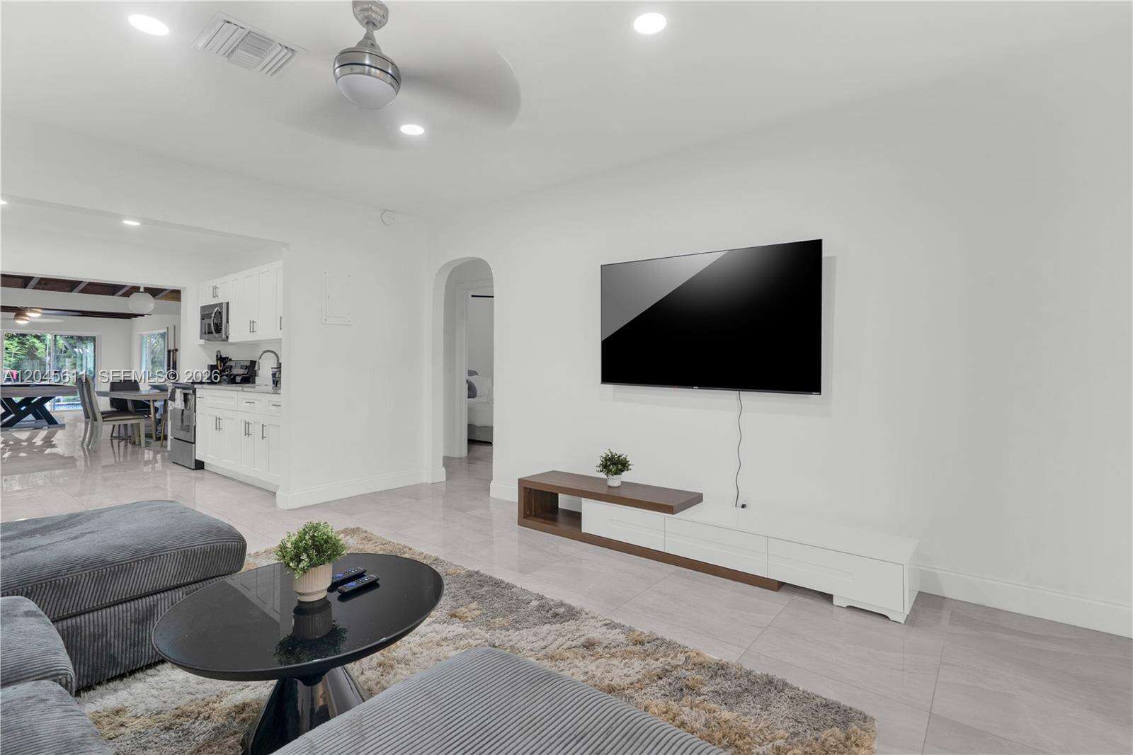 2827 Adams St, Hollywood, FL 33020 - For Sale photo 2