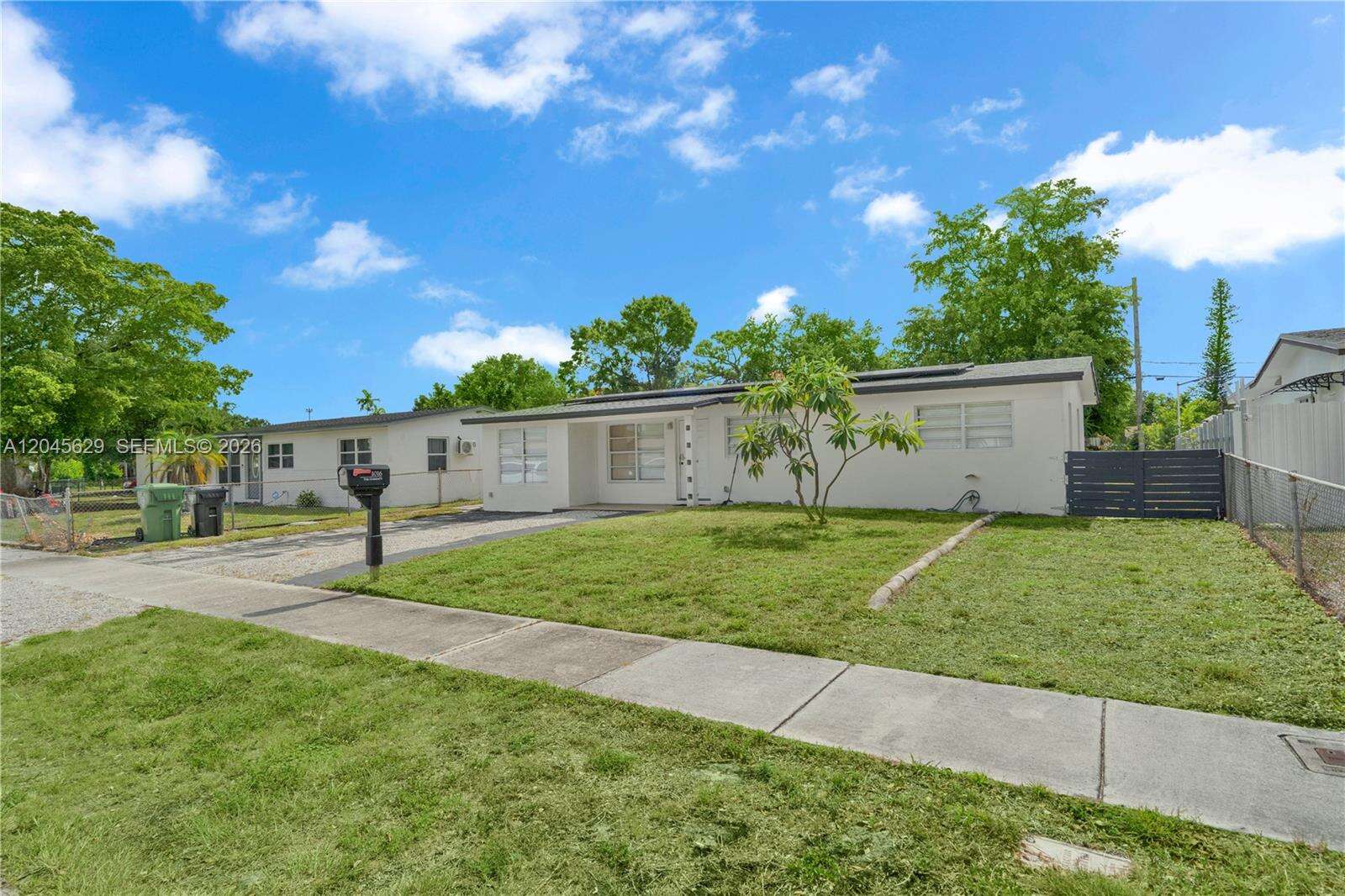 1016 22nd Ter, Fort Lauderdale, FL 33312 - For Sale photo 2