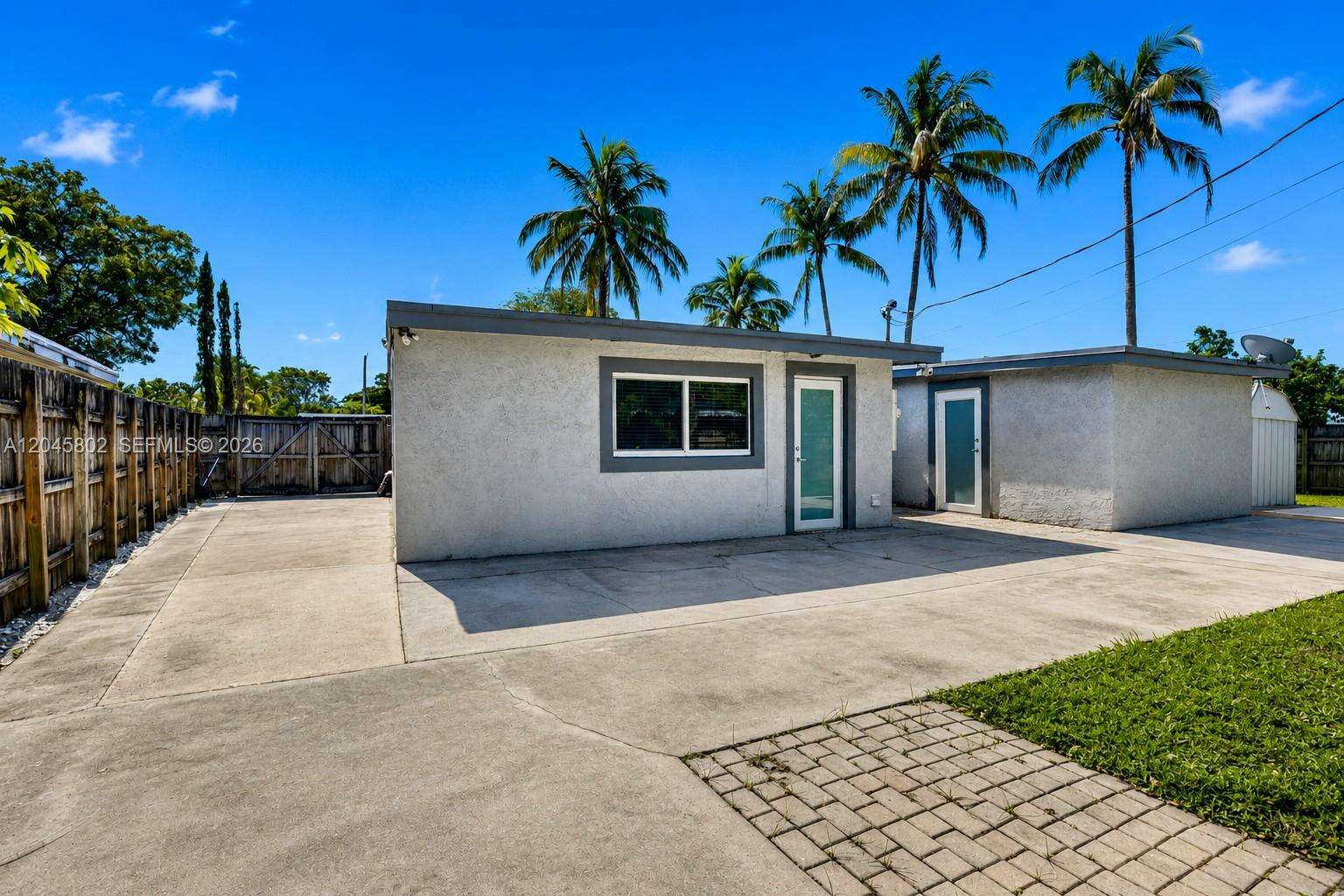 1300 70th Ter, Hollywood, FL 33024 - For Sale photo 40