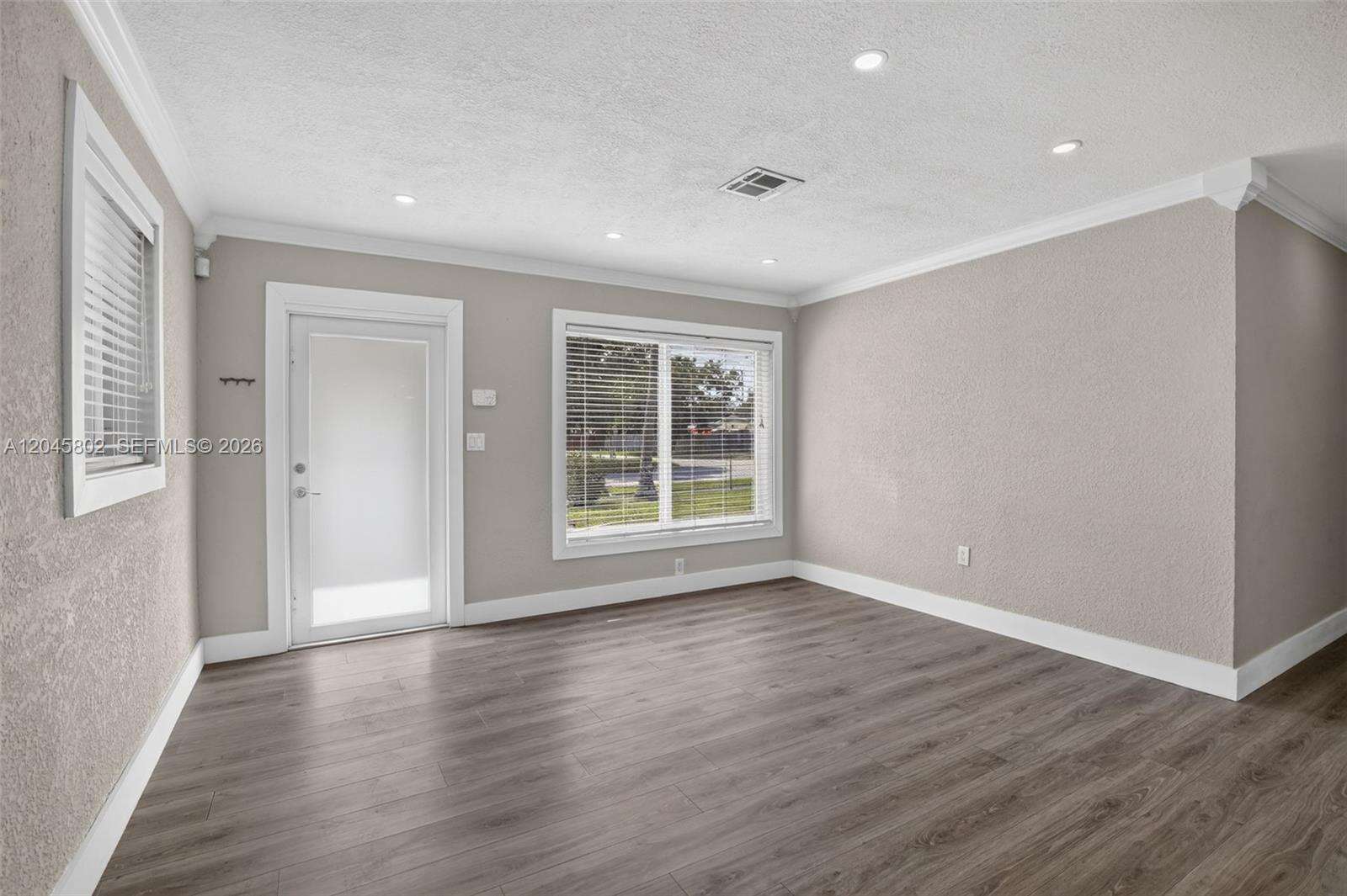 1300 70th Ter, Hollywood, FL 33024 - For Sale photo 5