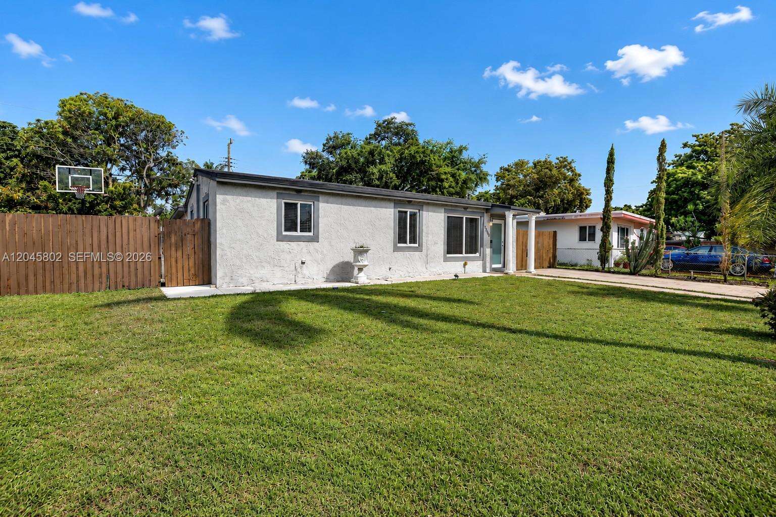 1300 70th Ter, Hollywood, FL 33024 - For Sale photo 46