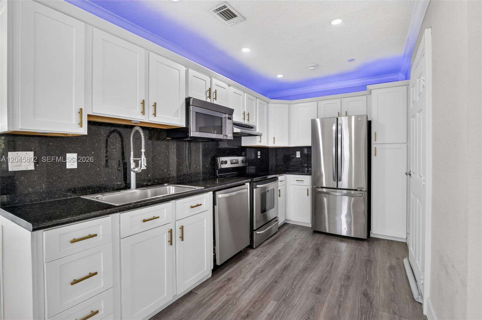 1300 70th Ter, Hollywood, FL 33024 - For Sale photo 10