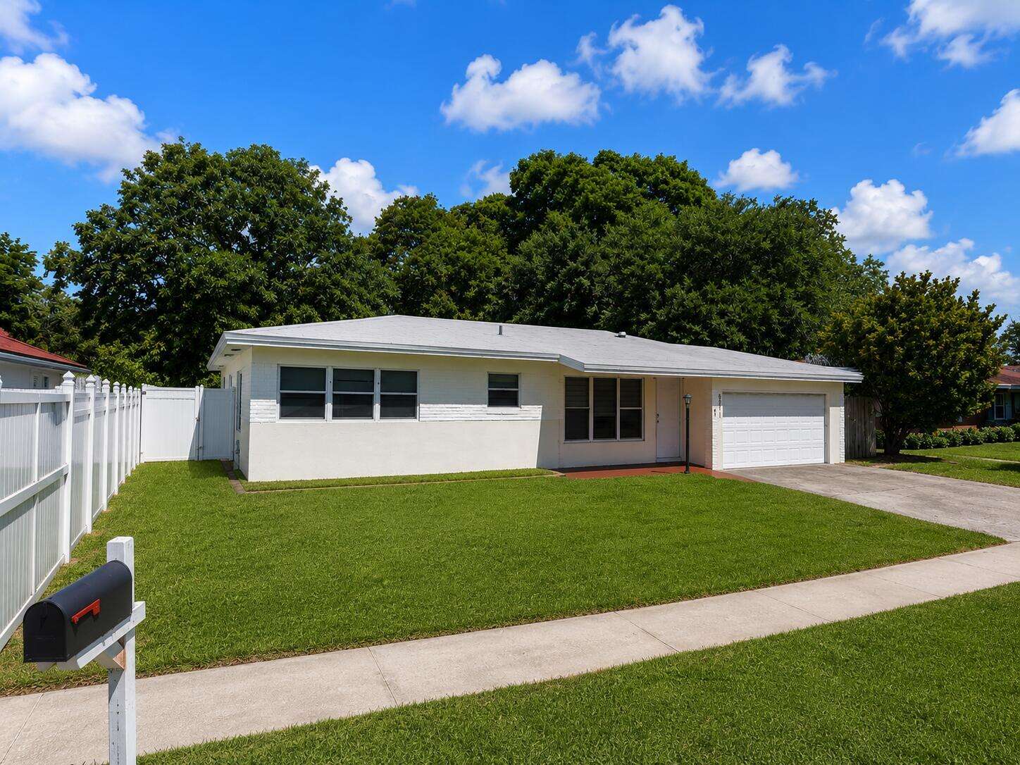 557 Dayton, Fort Lauderdale, FL 33312 - For Sale photo 1