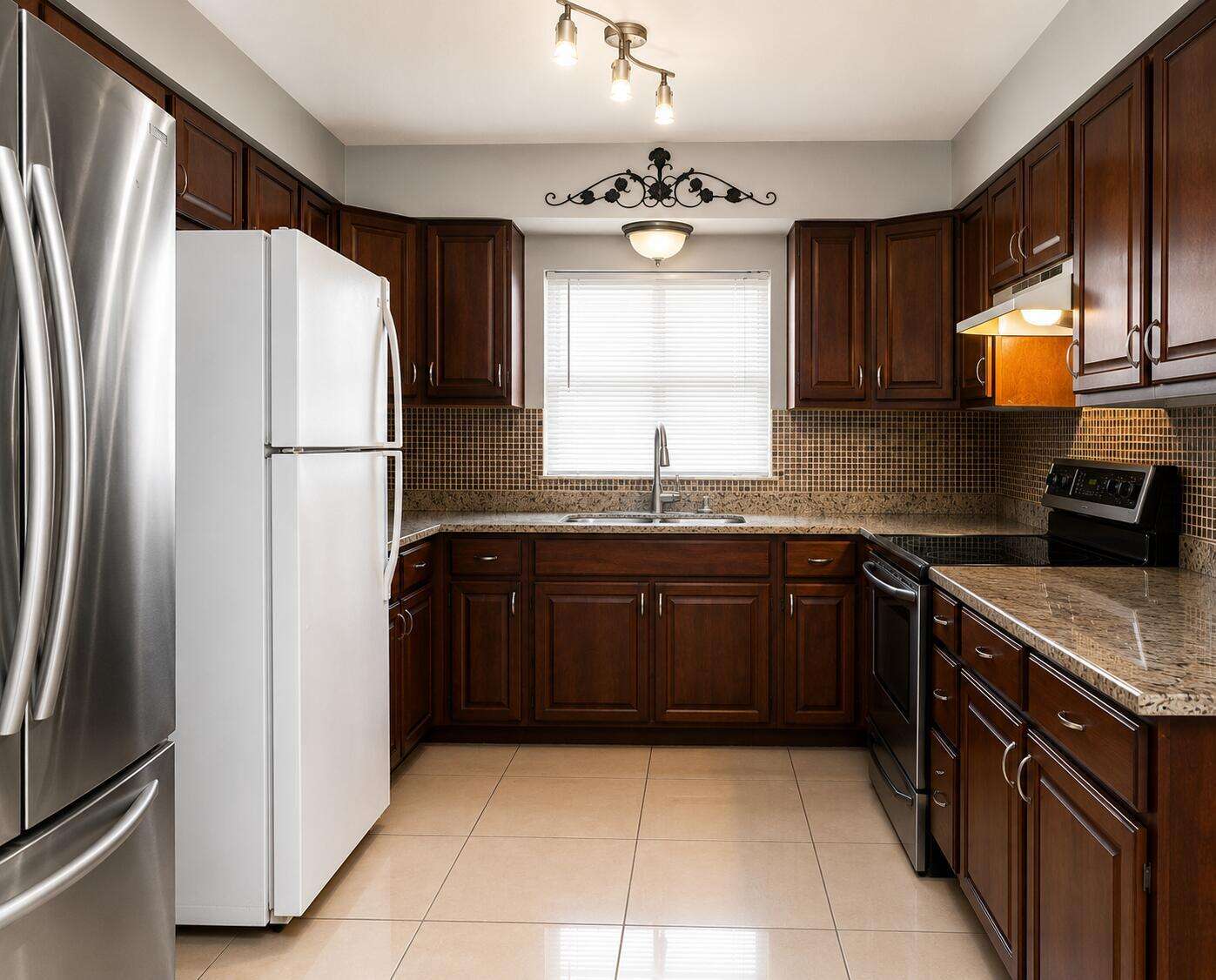 557 Dayton, Fort Lauderdale, FL 33312 - For Sale photo 3