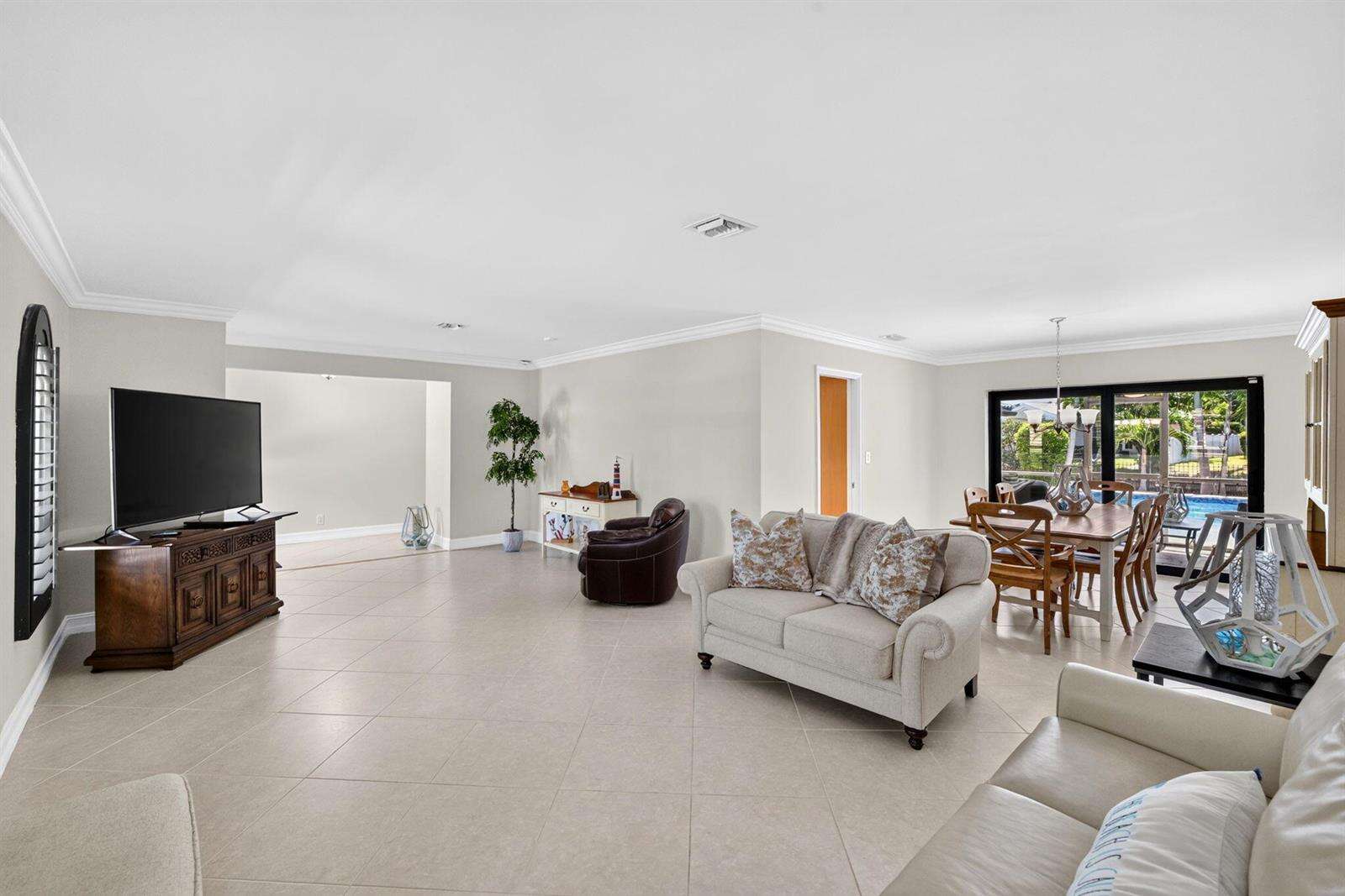 5570 26th, Fort Lauderdale, FL 33308 - For Sale photo 5