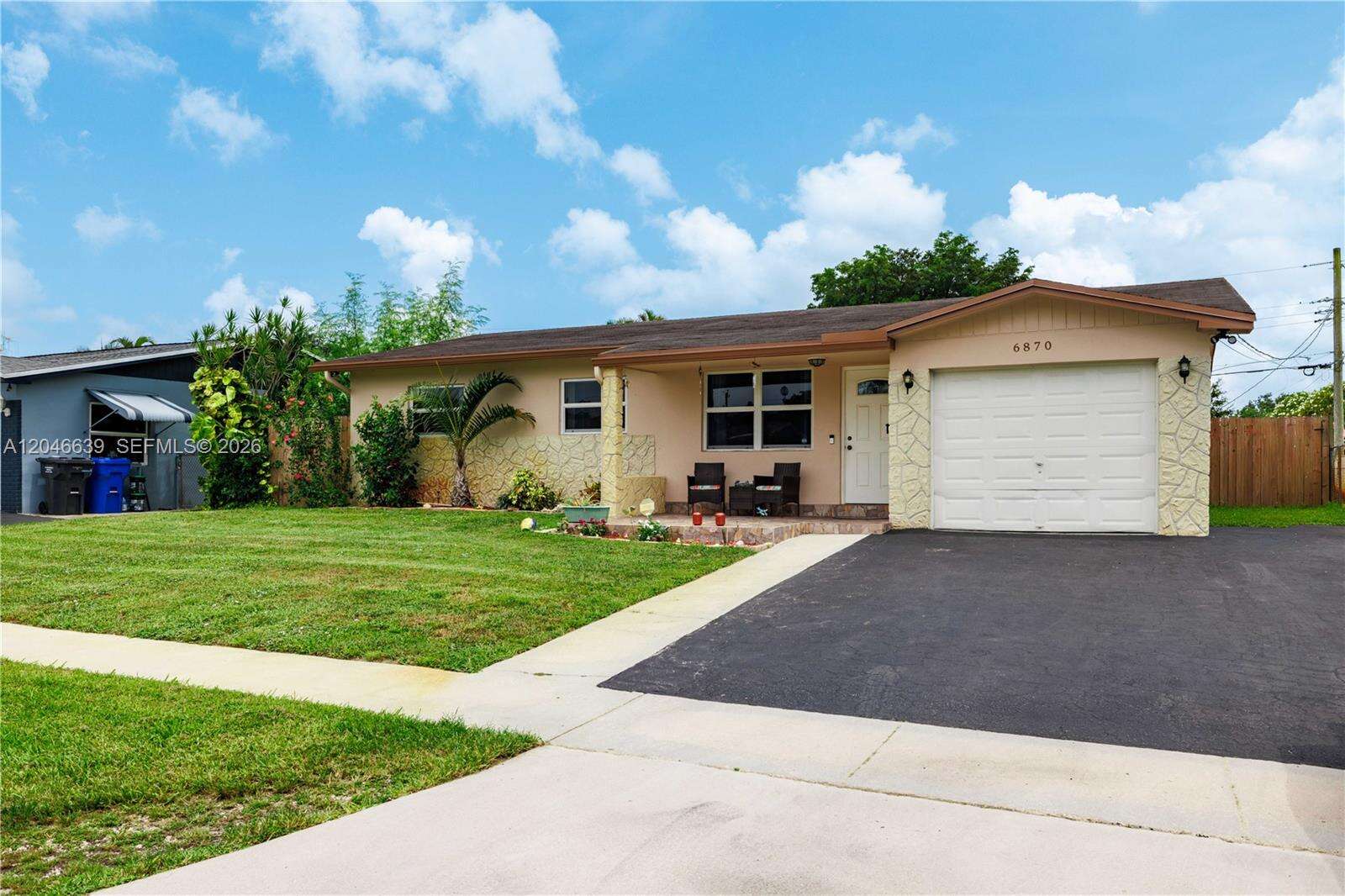 6870 Pershing St, Hollywood, FL 33024 - For Sale photo 4