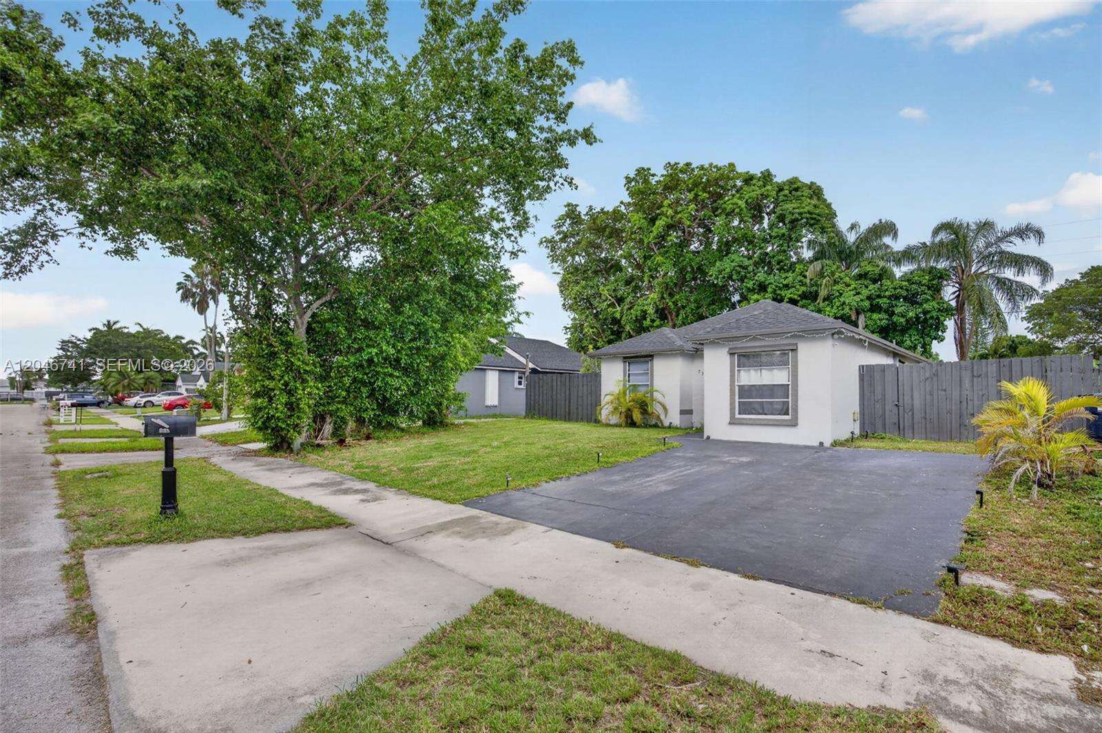 738 7th Ter, Florida City, FL 33034 - For Sale photo 2