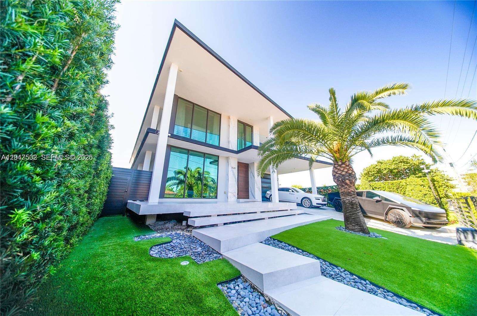 7520 Treasure Dr, North Bay Village, FL 33141 - For Sale photo 2