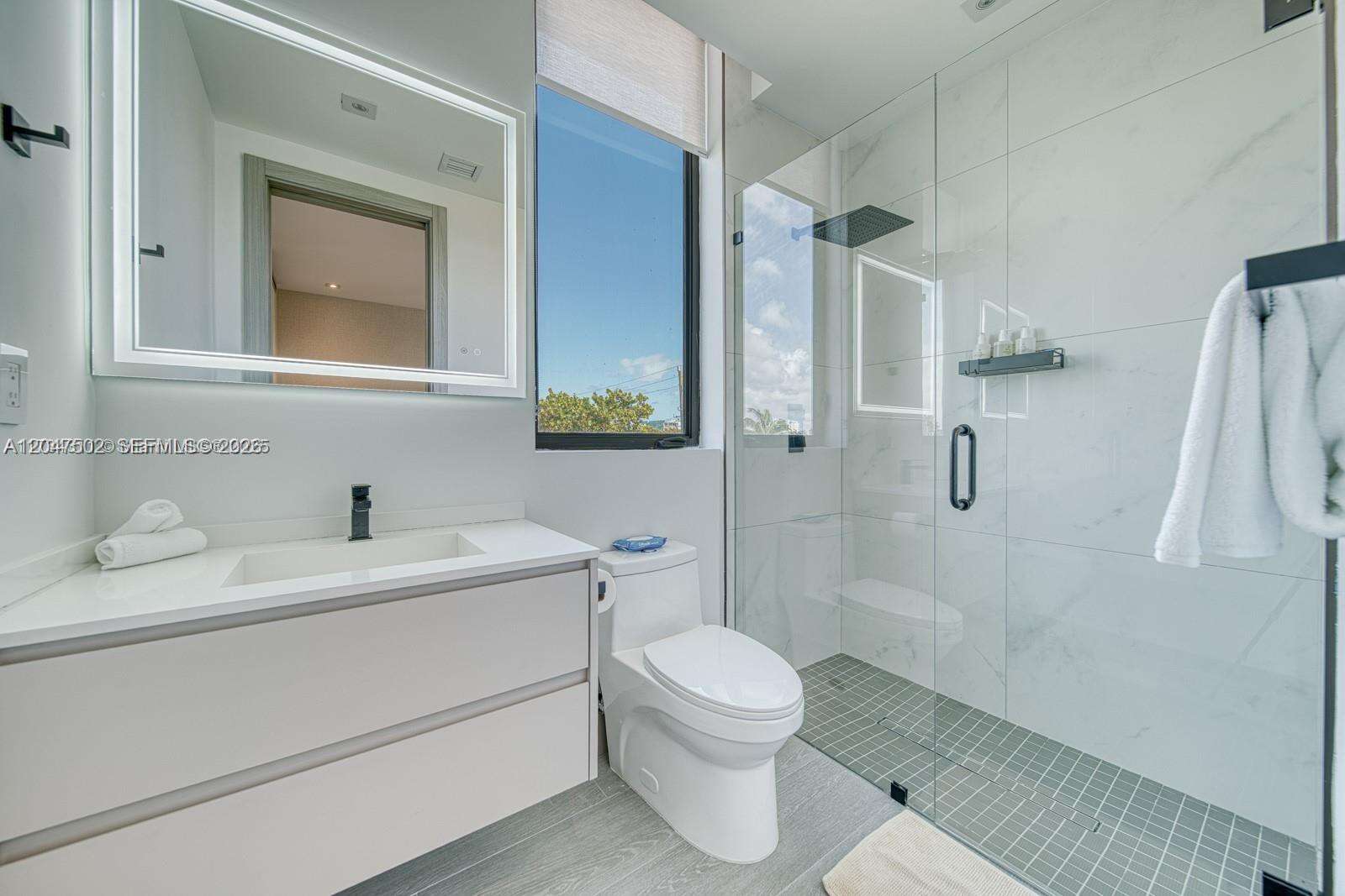 7520 Treasure Dr, North Bay Village, FL 33141 - For Sale photo 21