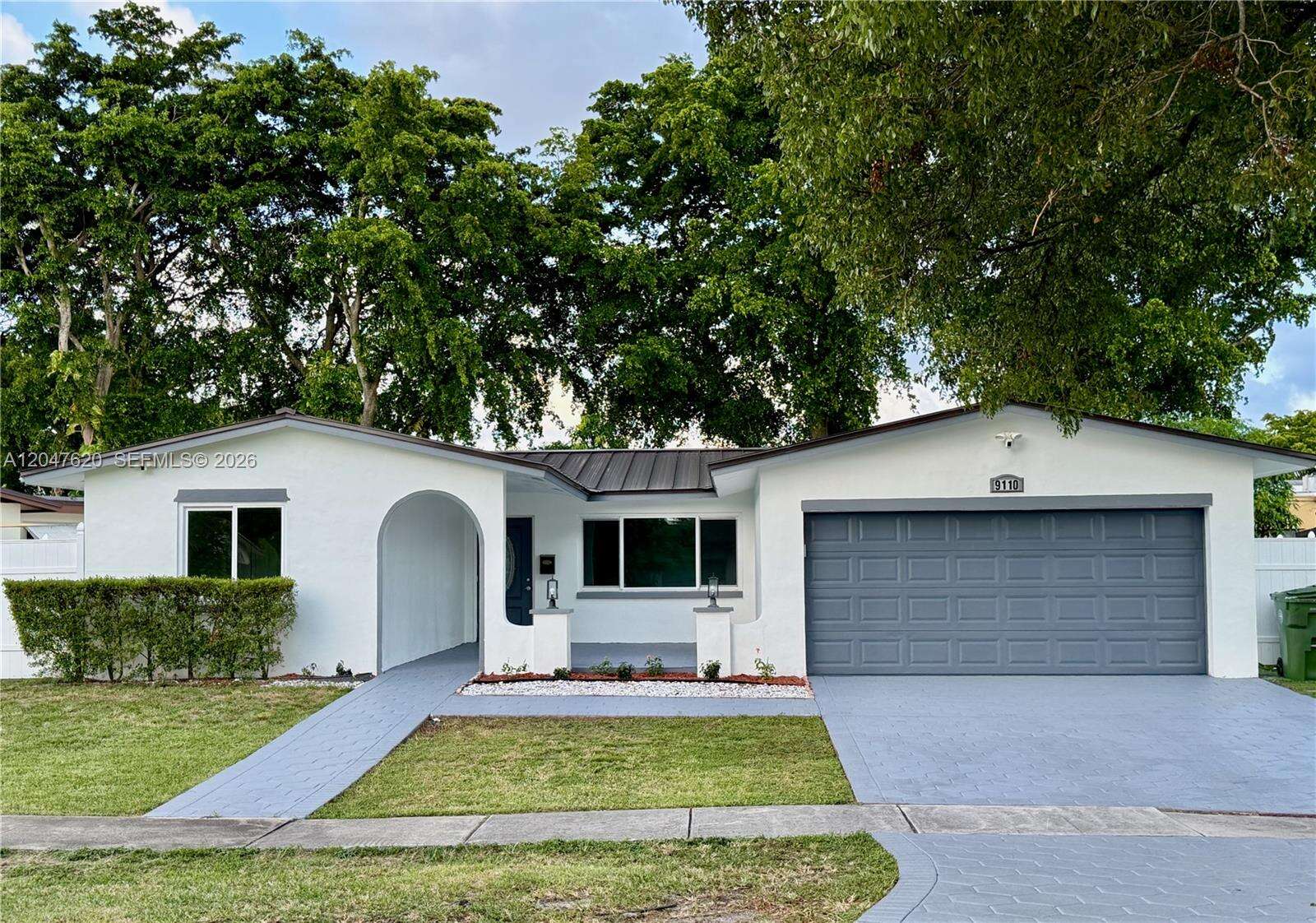 9110 18th Ct, Pembroke Pines, FL 33024 - For Sale photo 4