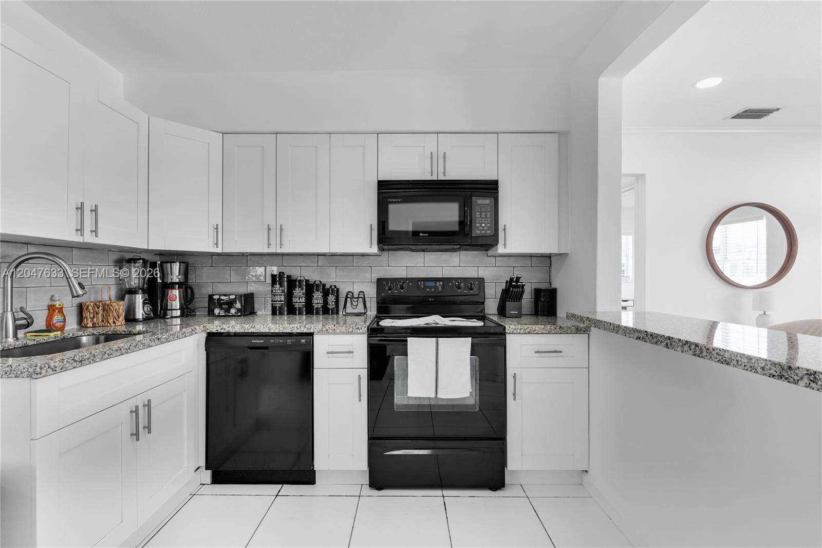 6445 22nd Ct, Miramar, FL 33023 - For Sale photo 4